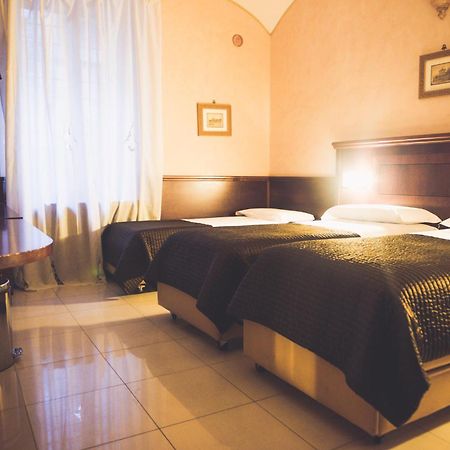 Hotel Robinson Рим Екстер'єр фото