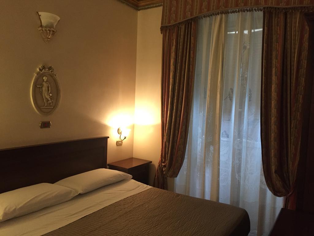 Hotel Robinson Рим Екстер'єр фото
